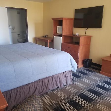 Oakridge Inn & Suites Экстерьер фото