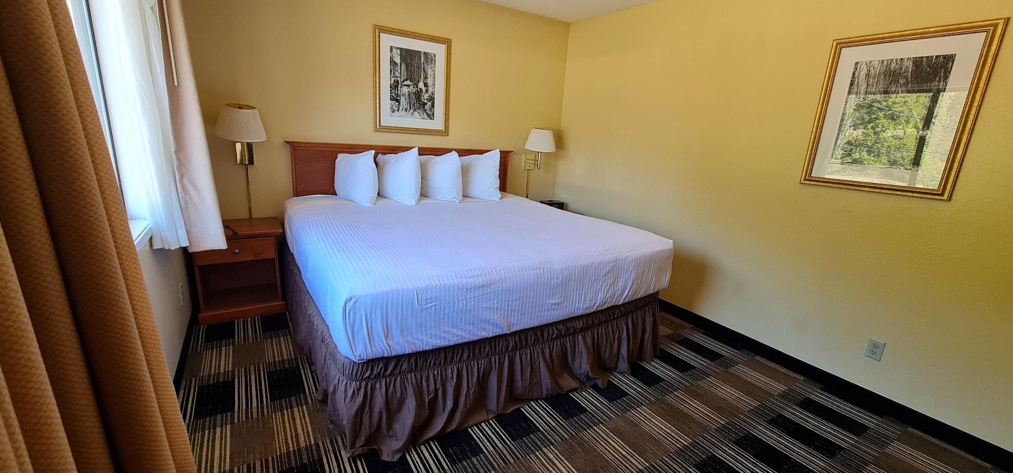 Oakridge Inn & Suites Экстерьер фото