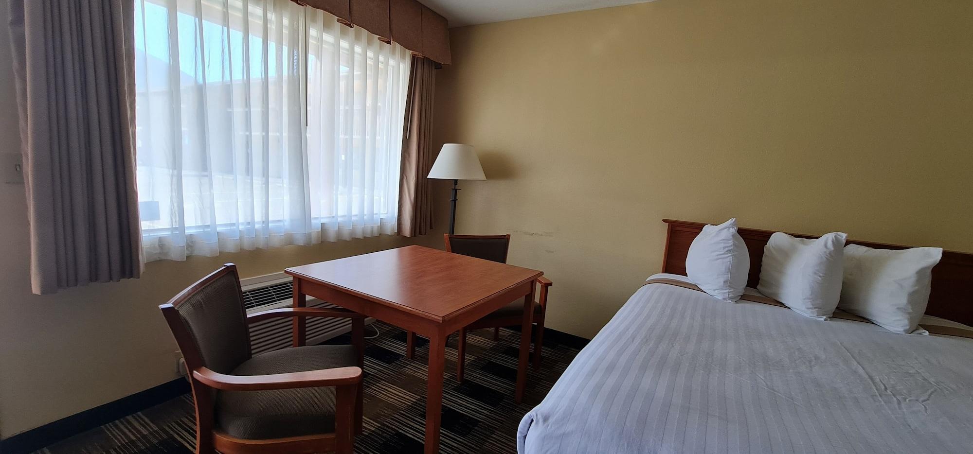 Oakridge Inn & Suites Экстерьер фото
