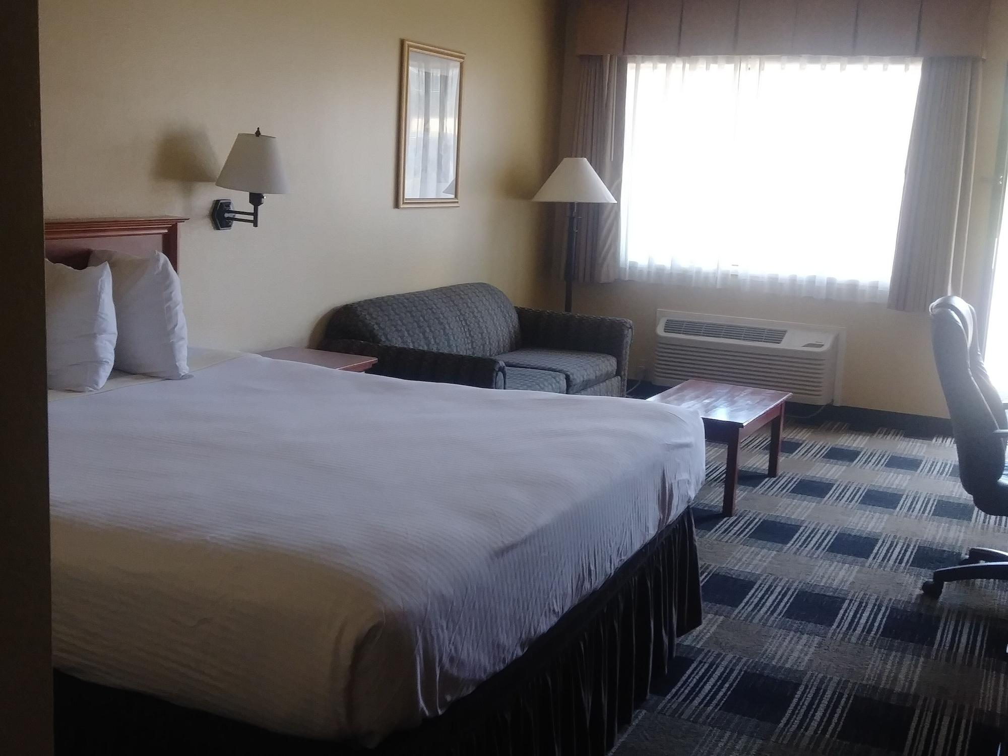 Oakridge Inn & Suites Экстерьер фото