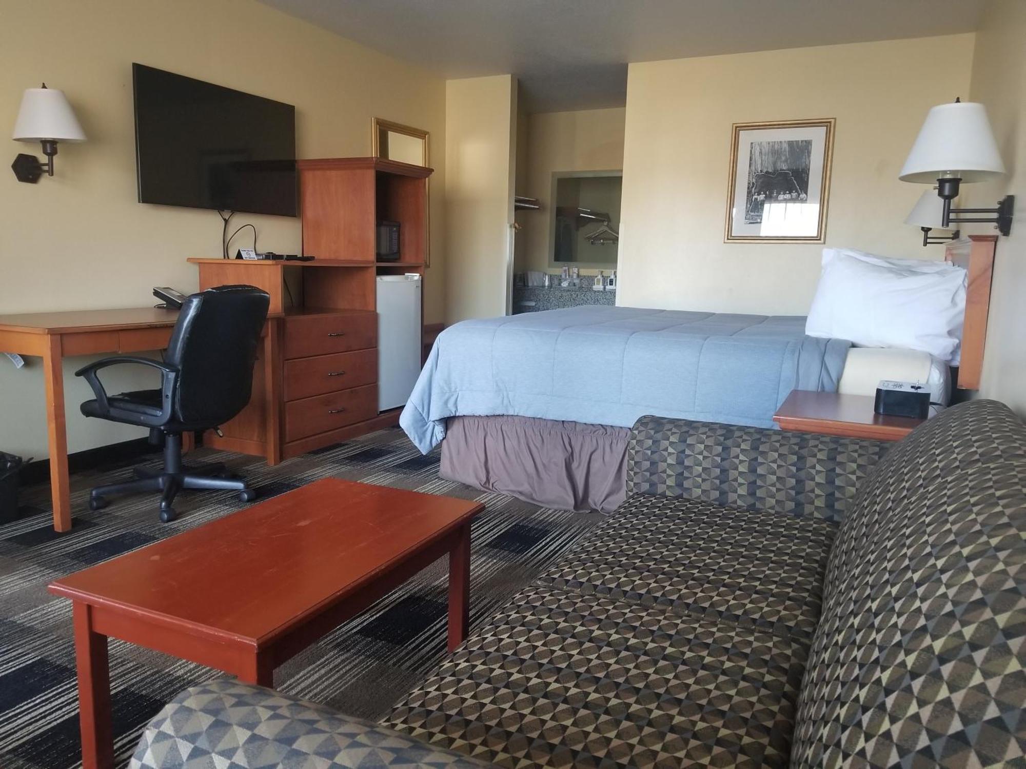 Oakridge Inn & Suites Экстерьер фото