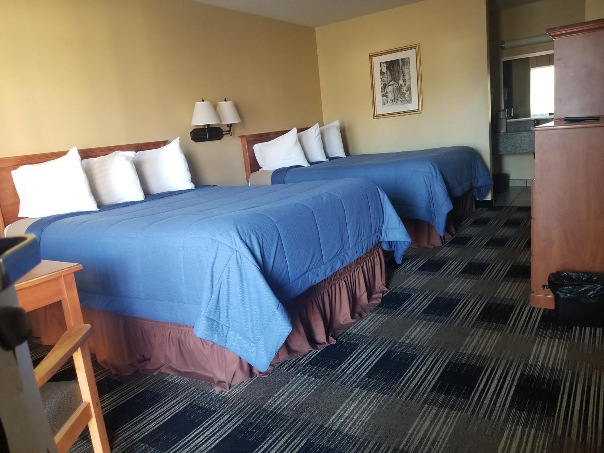 Oakridge Inn & Suites Экстерьер фото